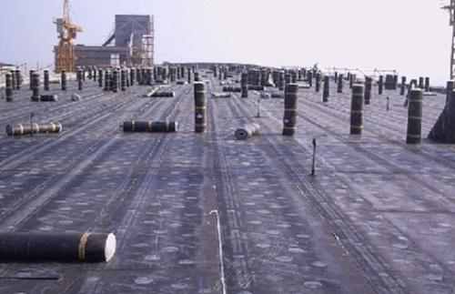 假如想起房頂做防水補漏得話,就必須根據鄰居3模塊屋頂才可以上